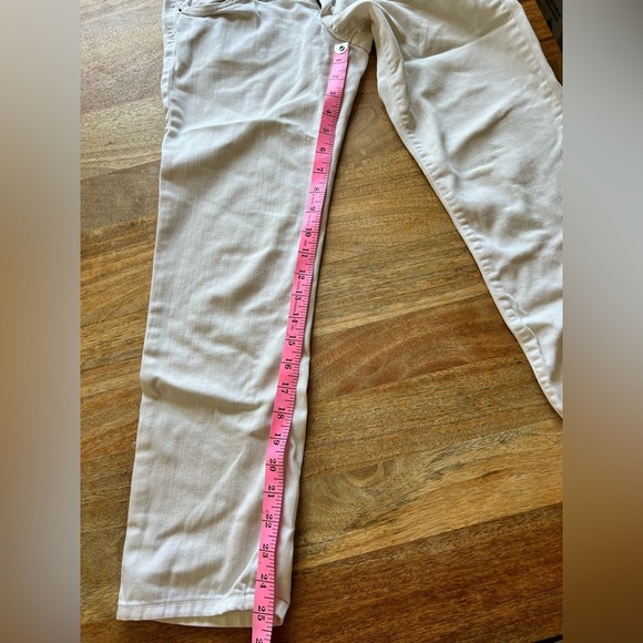 White Casual Pants Lightweight Jeans Low Rise | Size 1 - Picture 9 of 11